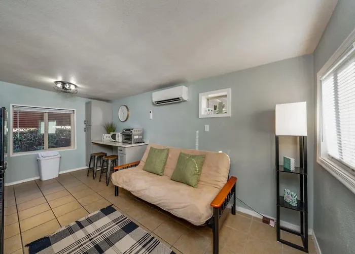 House And Casita, 2 Bedroom 2 Ba, Near U Of A, Fenced * Tucson