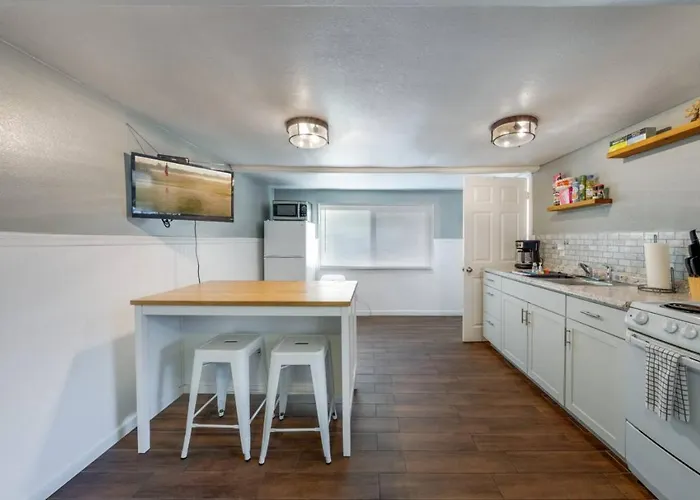 House And Casita, 2 Bedroom 2 Ba, Near U Of A, Fenced *