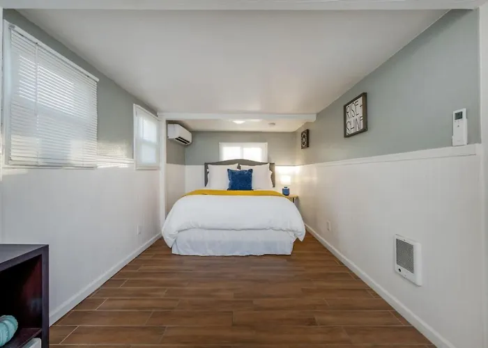 House And Casita, 2 Bedroom 2 Ba, Near U Of A, Fenced Holiday home
